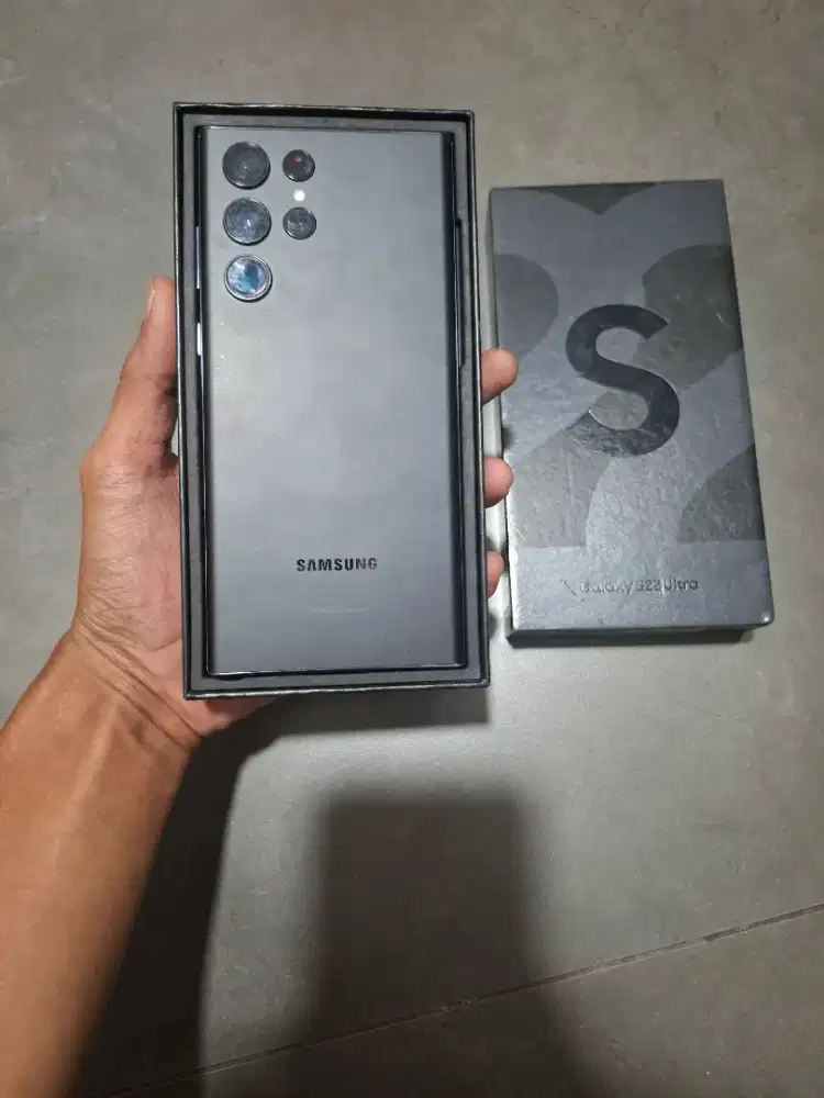 Samsung S22 Ultra 5G 12/512gb sein black