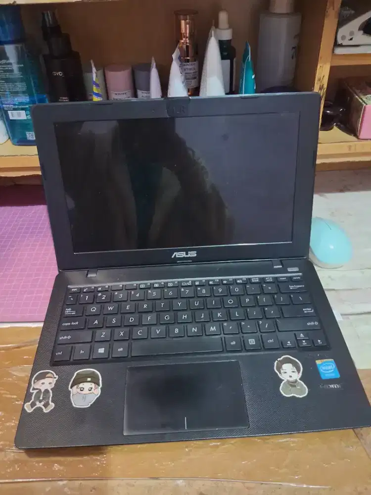 DIJUAL NOTEBOOK ASUS X200MA