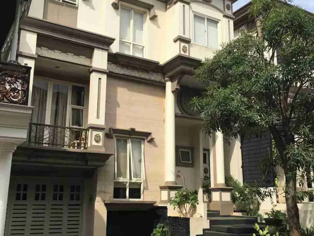 Rumah Cantik Mewah di Demnasion Alam Sutera