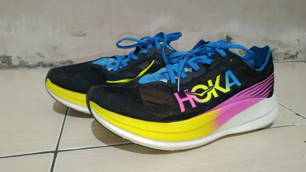 Sepatu HOKA ONE ONE ROCKET X2 BLACK