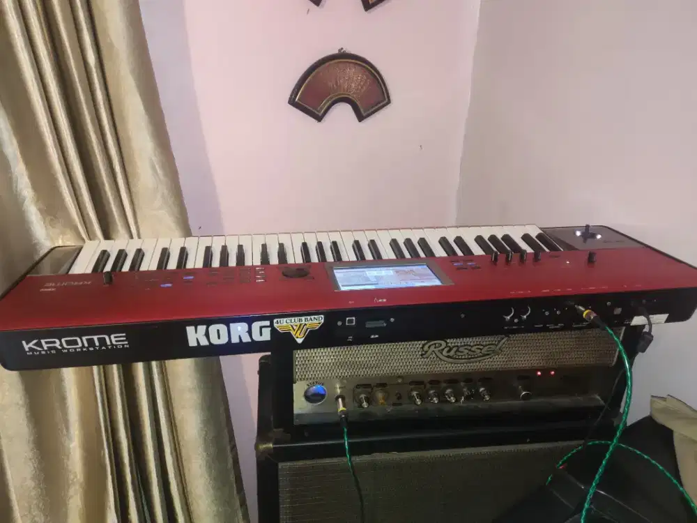 KORG KROME 61  Merah keren