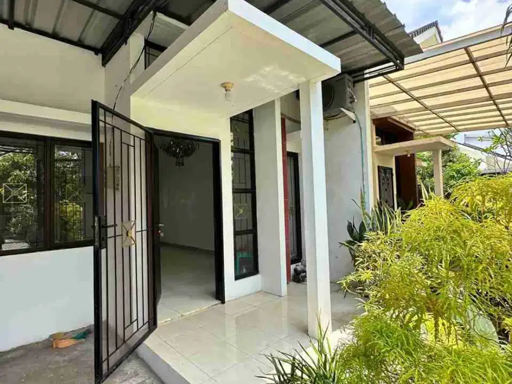rumah murah harga dibawah pasar,siap huni,semi furnished,bebas banjir di cluster ebony,green ara kota harapan indah nempel Summarecon crown gading,Bekasi