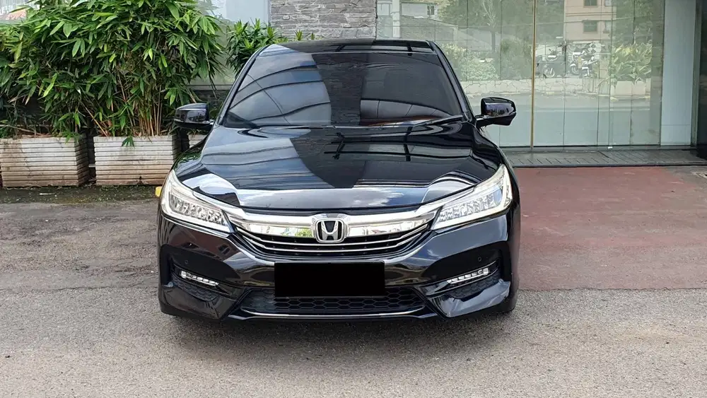 Honda Accord 2.4 VTIL Black On Beige NIK 2018 Service Record Garansi