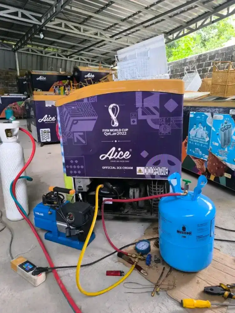 SERVICE KULKAS FREZER SHOWCASE