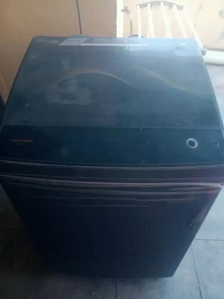 Mesin cuci Polytron satu tabung