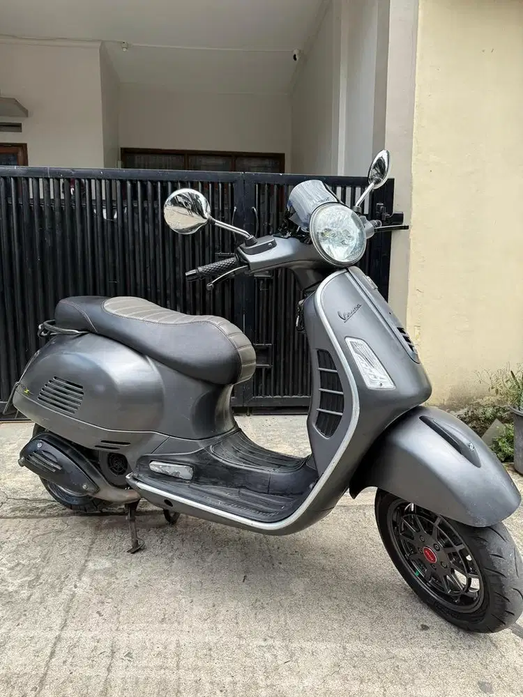 VESPA GTS 150 3vie TAHUN 2016