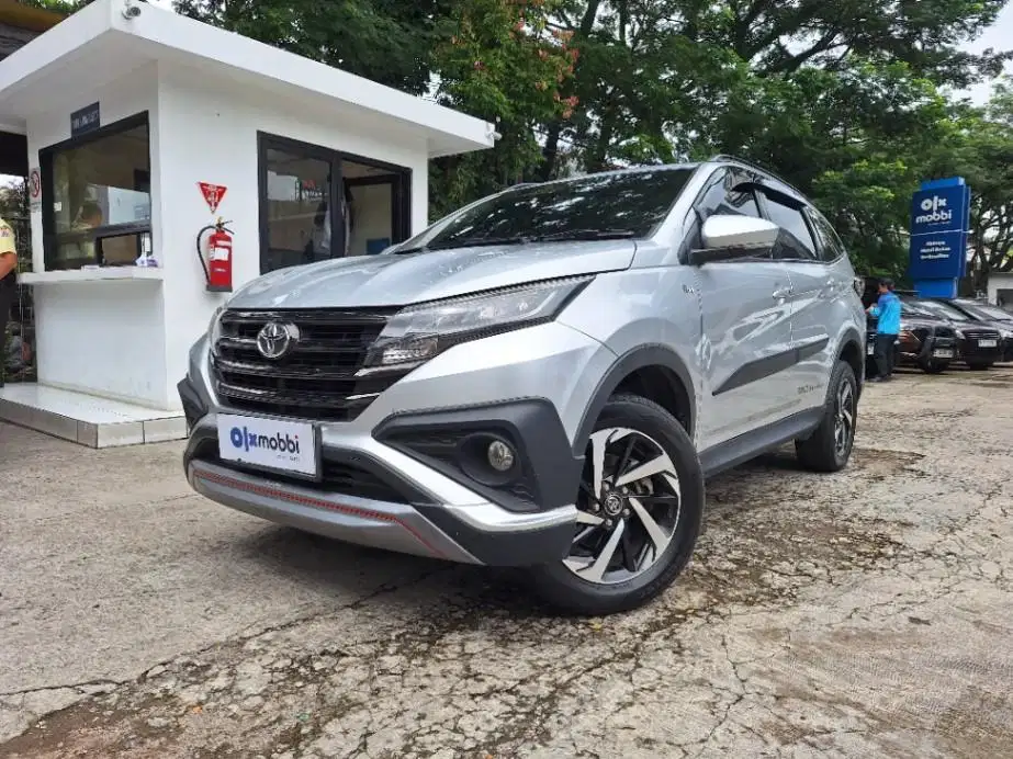 DP MURAH Toyota Rush 1.5 S Bensin-AT 2018 Silver CSYFB