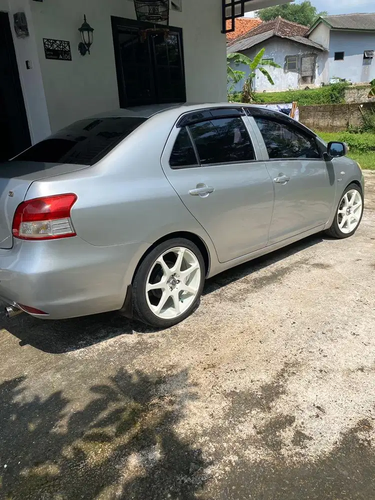 Jual vios limo gen 2 warna silver tahun 2009