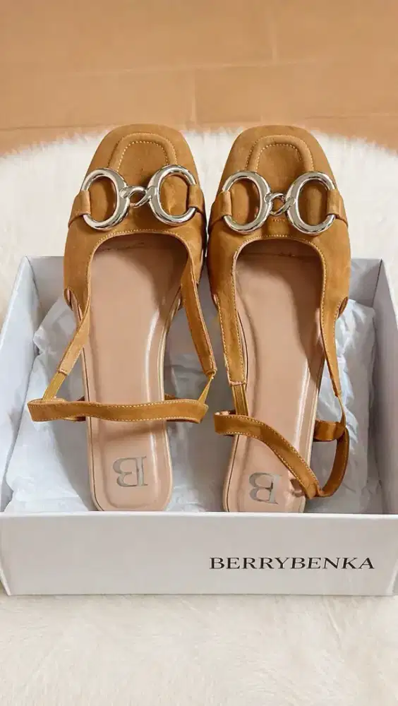 Sepatu Flat Wanita Orange Slingback Suede Murah Berrybenka sepatu