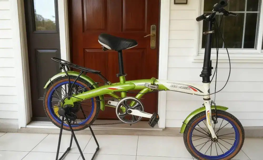 Sepeda lipat uk16 bekas