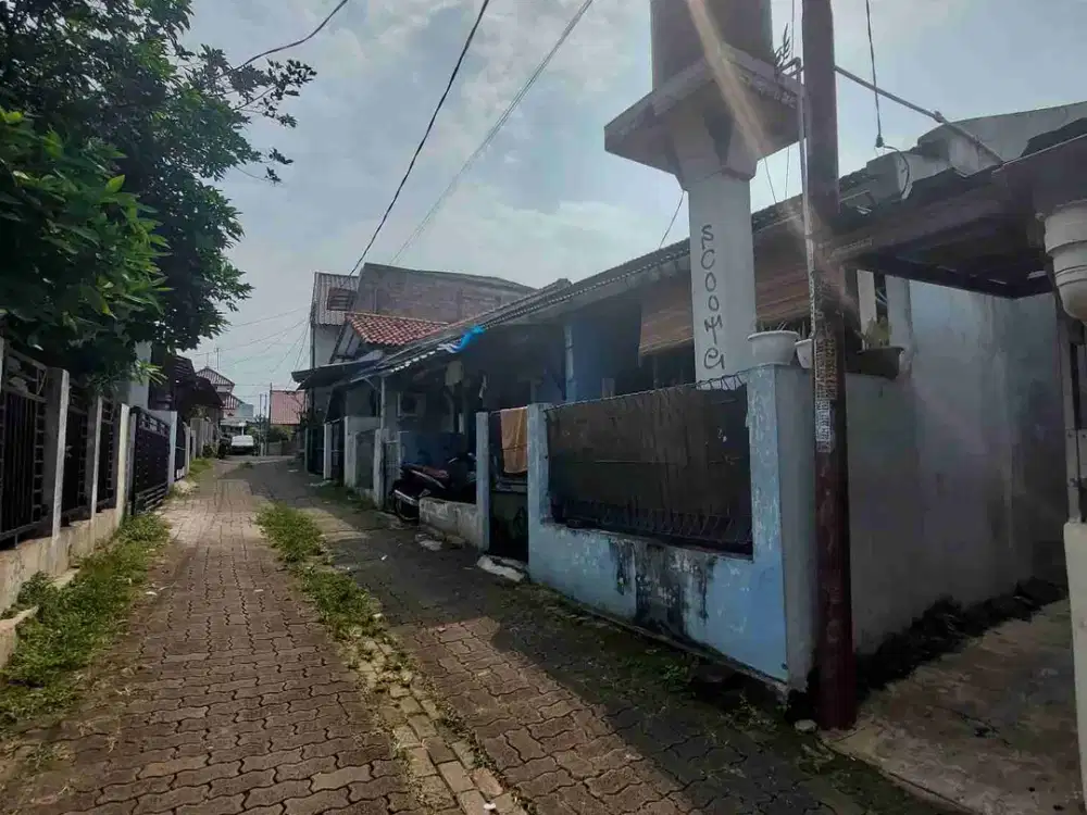 Rumah kontrakan 3 pintu akses masuk mobil cinere