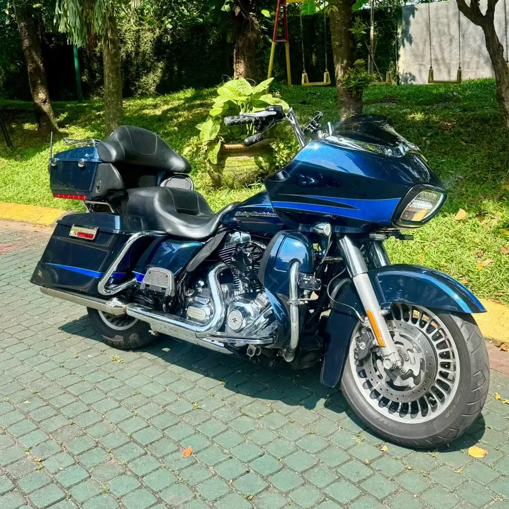Harley Davidson Road Glide Ultra Siap Touring