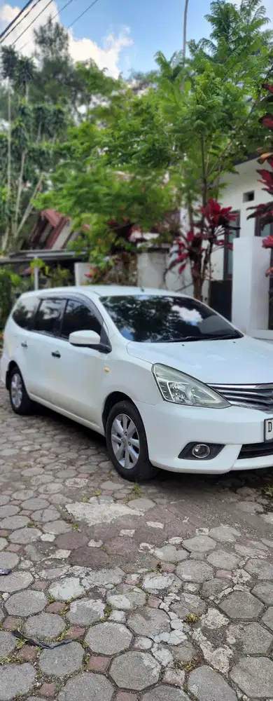Nissan Grand livina 2013 Bensin