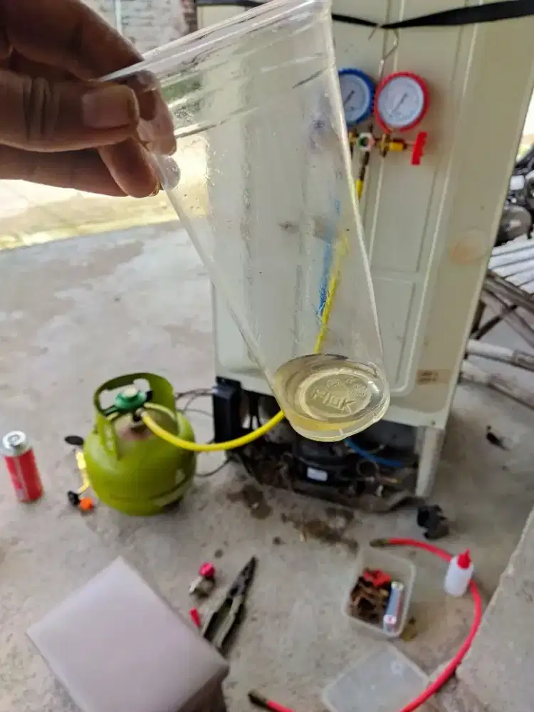 SERVIS KULKAS DAN FREZER