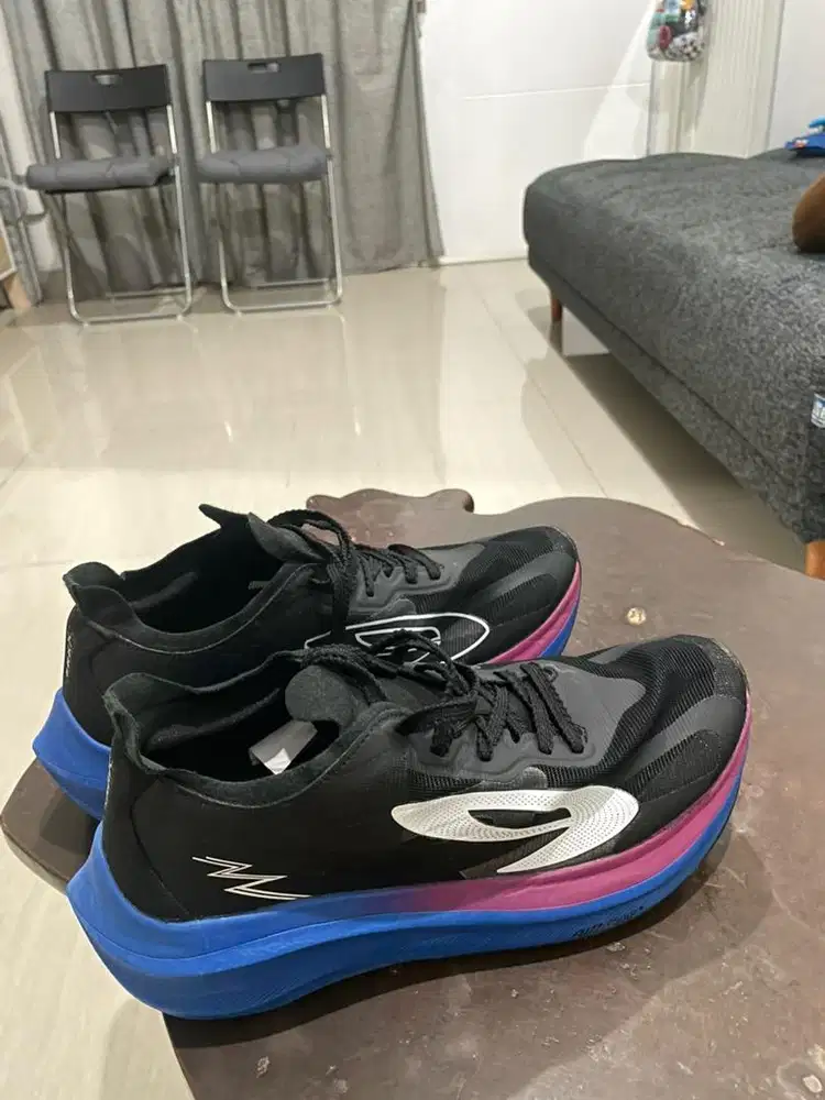 Sepatu Lari/ running shoes 910 Haze Fuzz lite