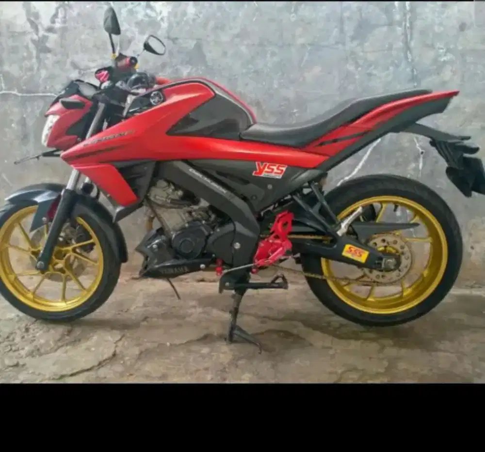 Yamaha Vixion R 2017 Merah Full Modif Rapi KM Rendah Siap Pakai