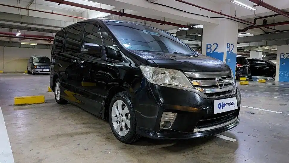 DP MURAH Nissan Serena 2.0 Highway Star Bensin-AT 2015 Hitam CXGND