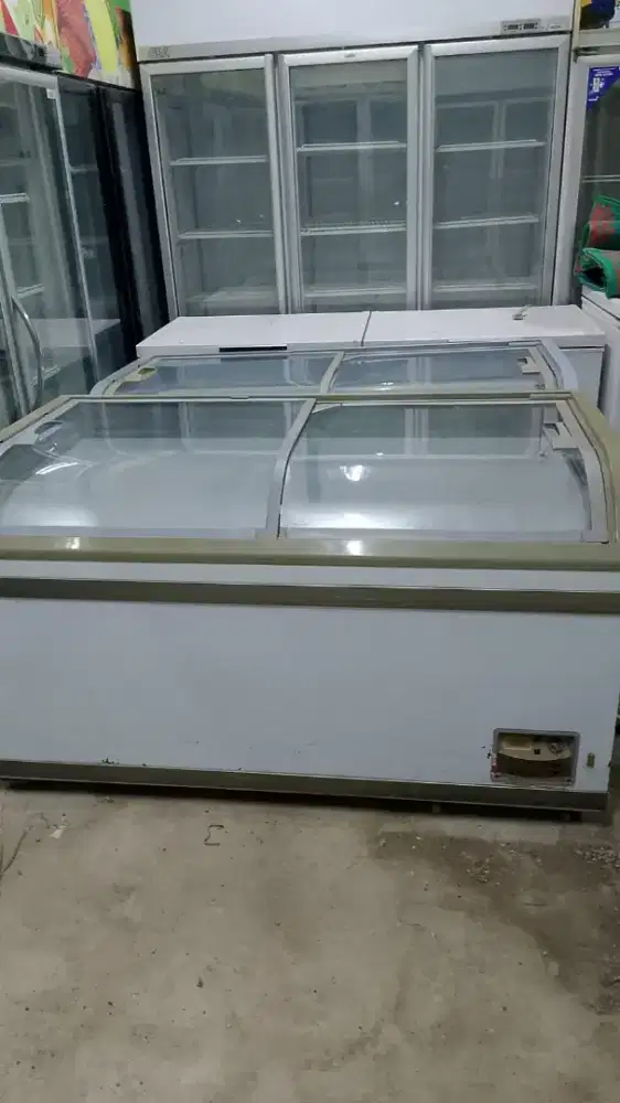 Frezer sleding kaca 500 liter