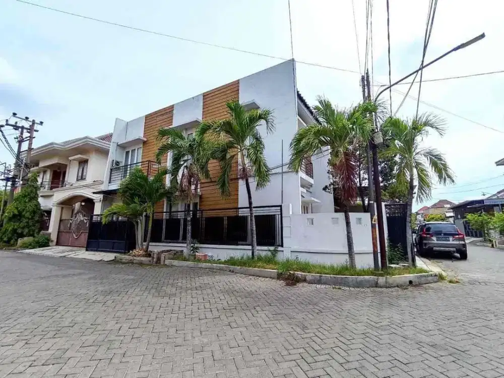 Jual rumah terawat bagus di perumahan wisma mukti row jalan lebar