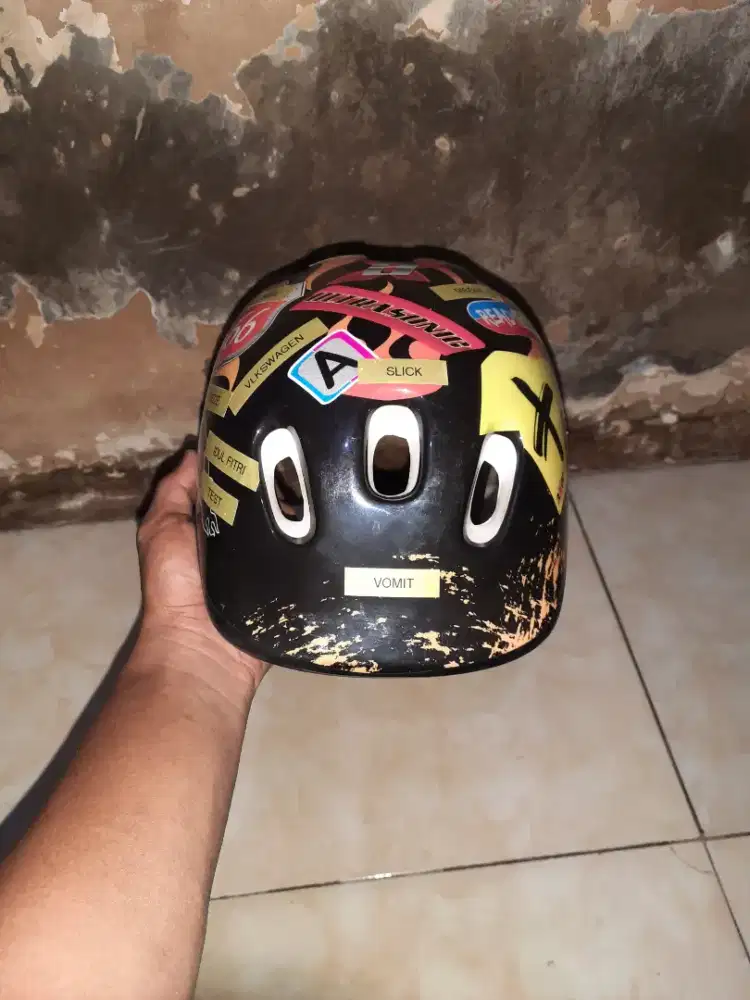 Helmet/helm sepeda anak