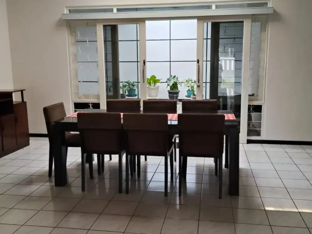 Disewakan Rumah Luas 1 Lantai di Wijaya Melawai, Jakarta Selatan