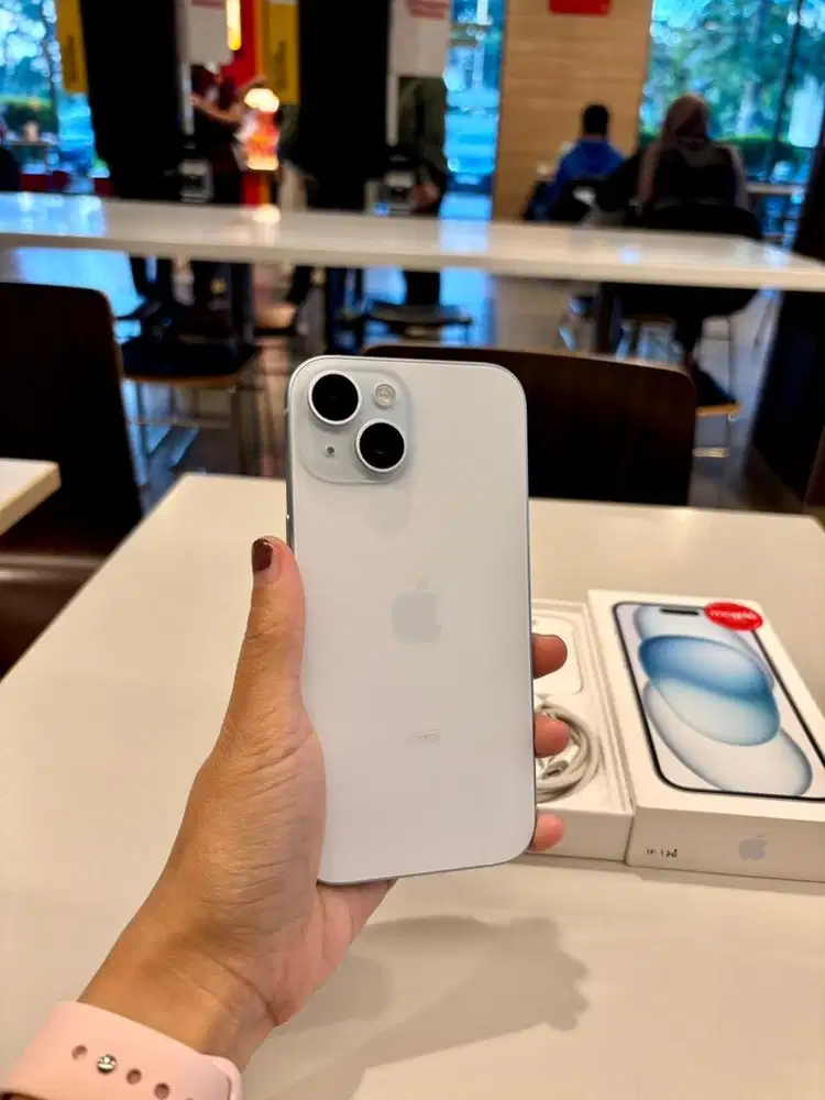 Iphone 15 Garansi Resmi  (on sampe 2027)