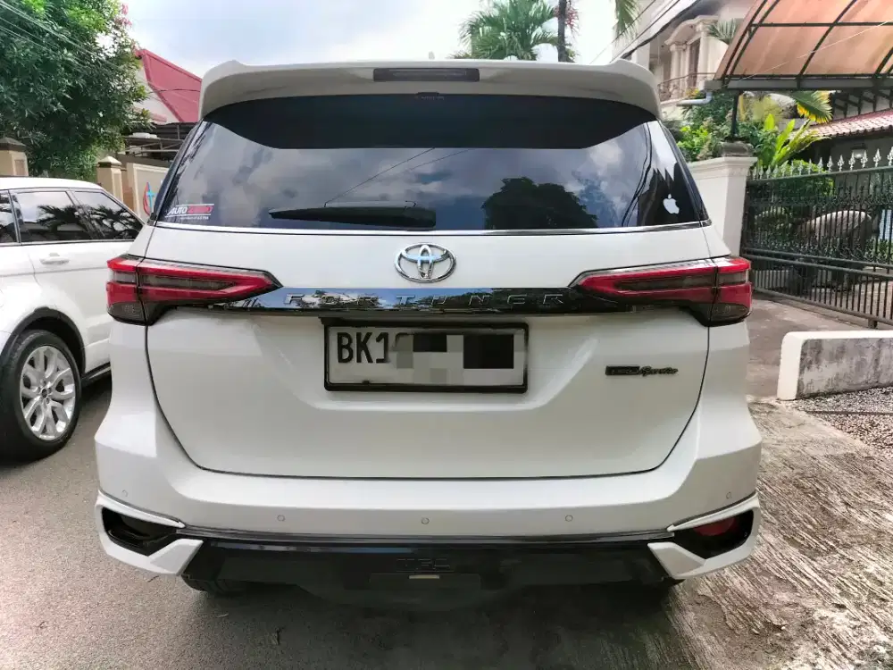 Toyota Fortuner VRZ TRD Sportivo Putih 2021