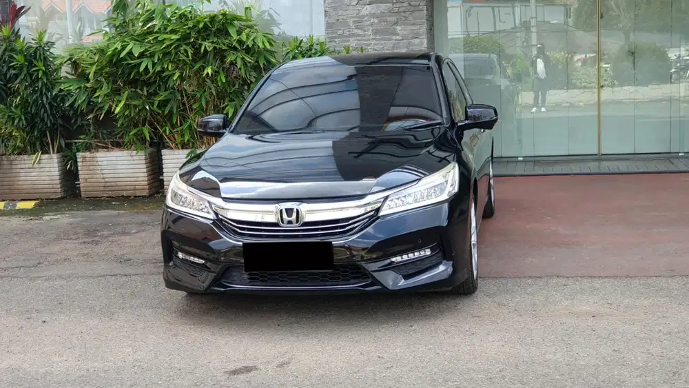 Honda accord vtil 2018 hitam cash kredit bisa dibantu