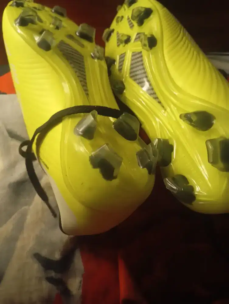 Sepatu bolabfitt fut