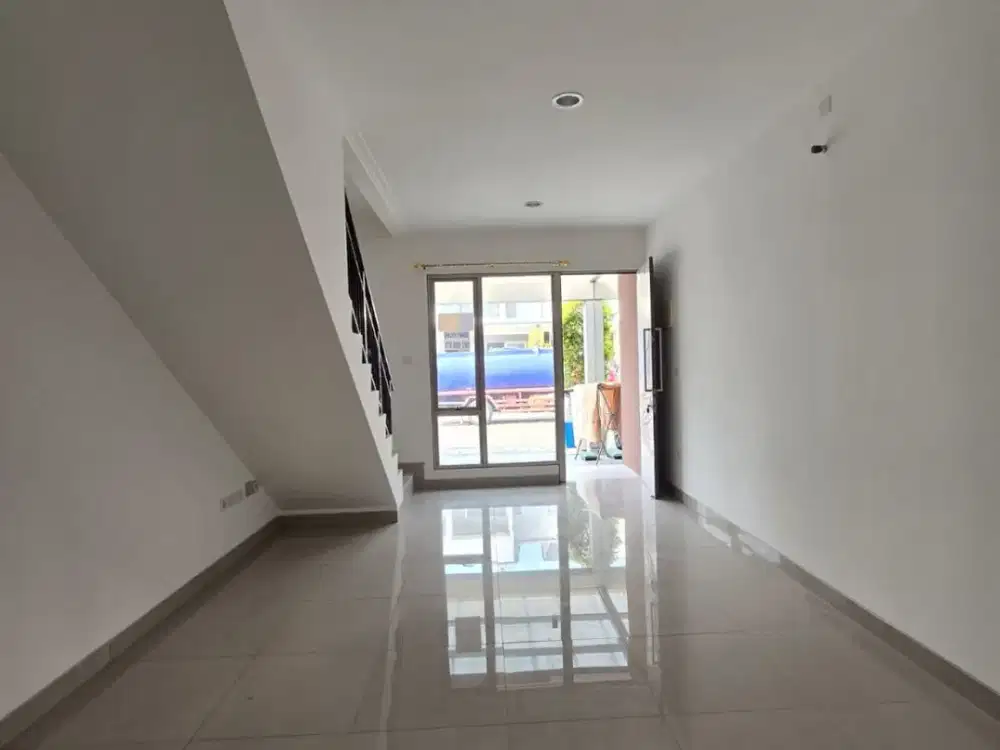 Dijual Rumah PIK2 Tahap 1, Uk 4x15, 2KT, Unfurnished