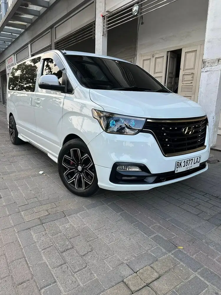 Dijual Hyundai H1 Royale Diesel Auto Metic Facelift