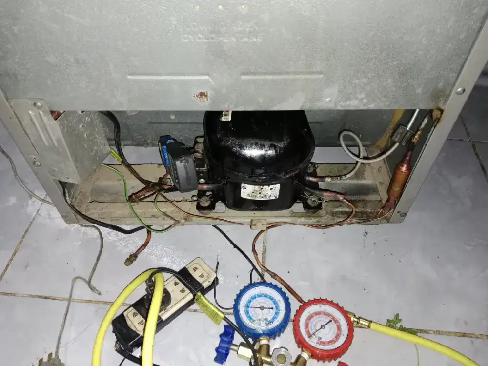 SERVIS KULKAS DAN FREZER