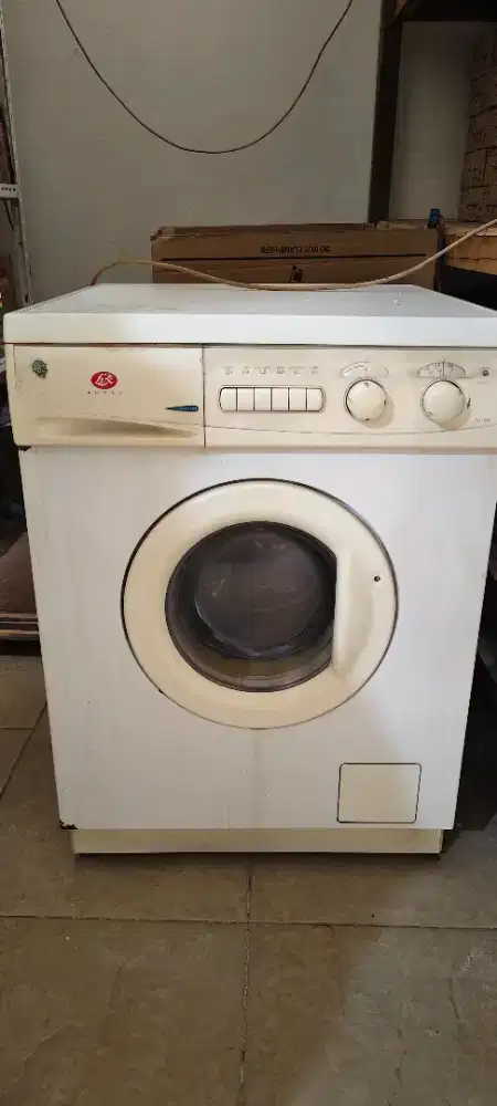 Mesin cuci Luc royal Elextrolux