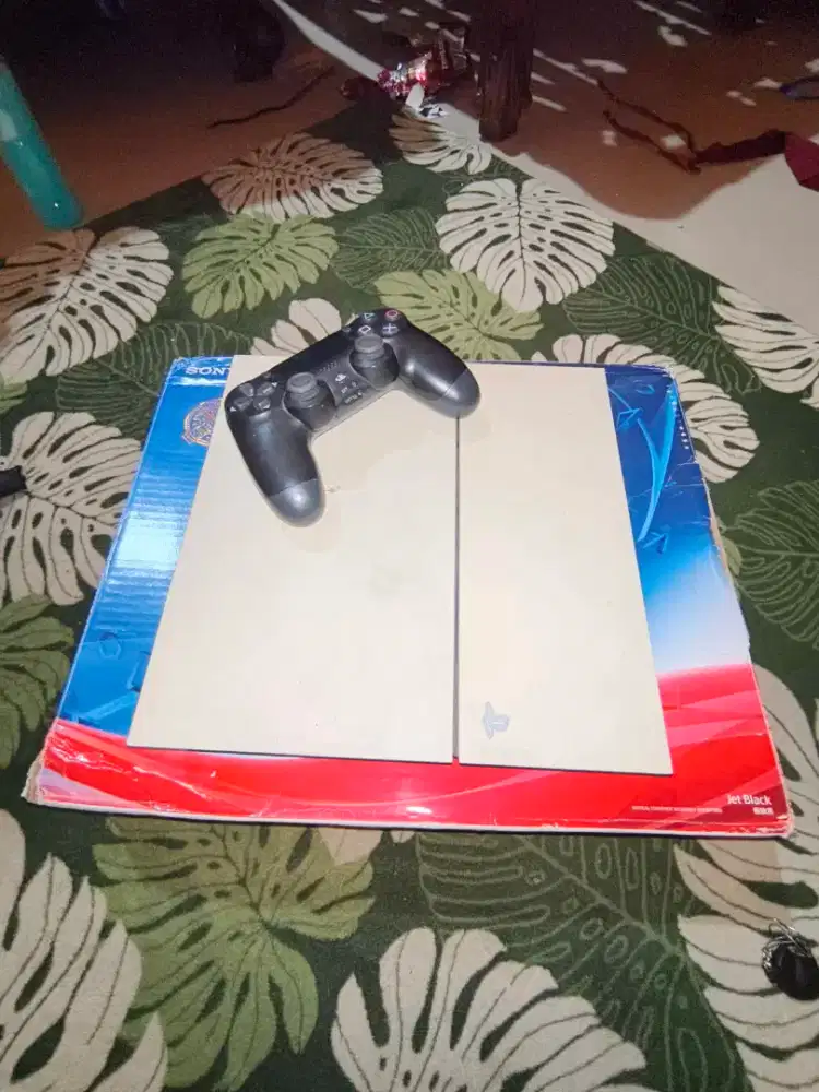 Ps4 fat ori 500gb kondisi bagus lengkap