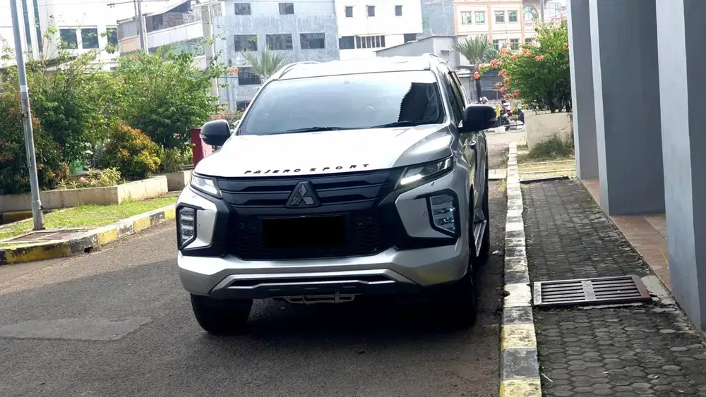 Km21rb mitsubishi pajero sport dakar 2021 silver pajak panjang sunroof