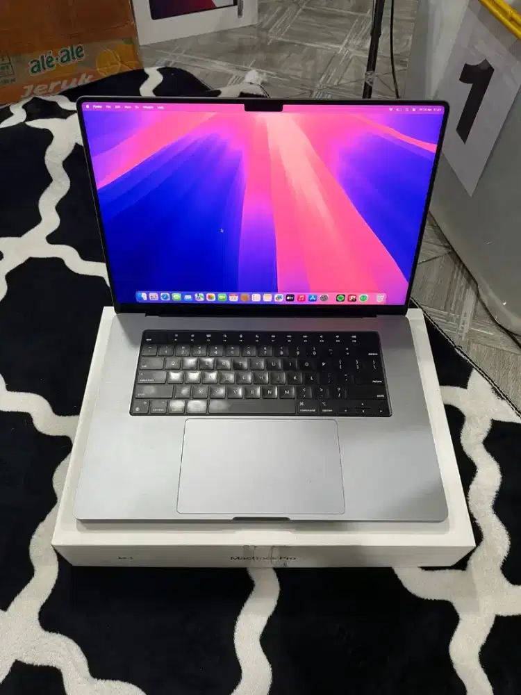 Macbook M1 Pro 2021 16inc Fullset