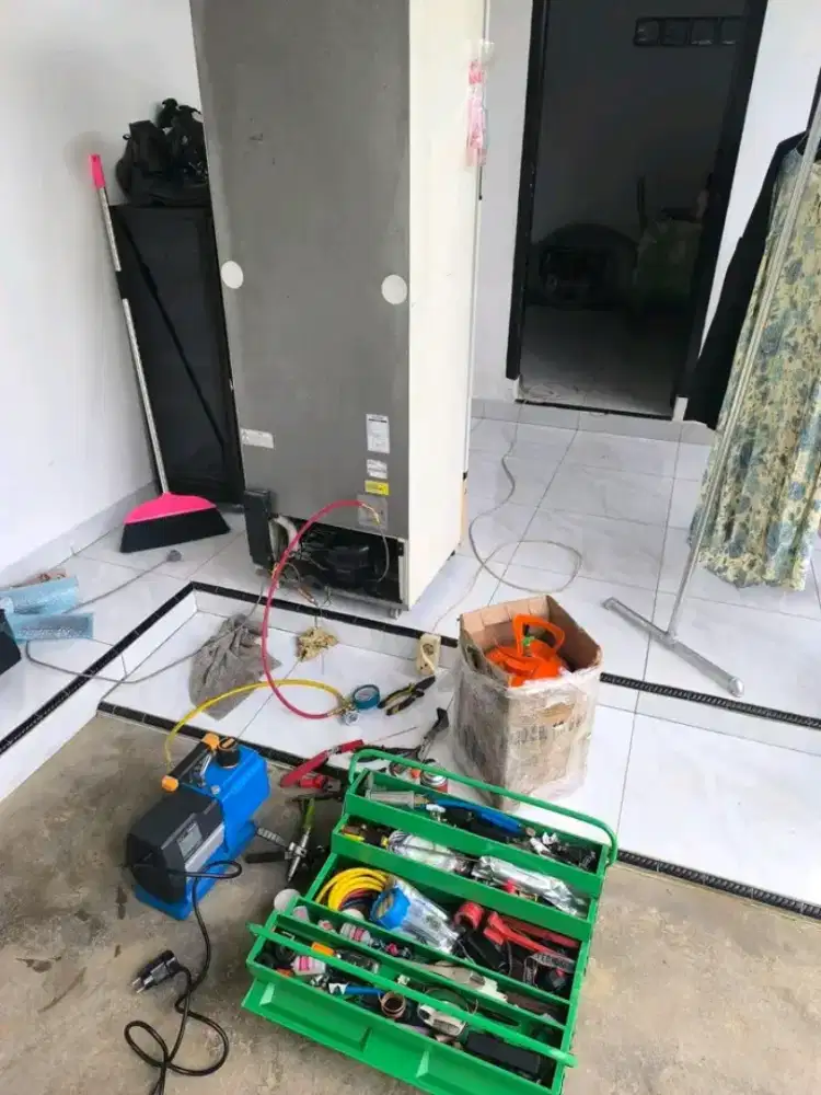 SERVIS KULKAS DAN FREZER
