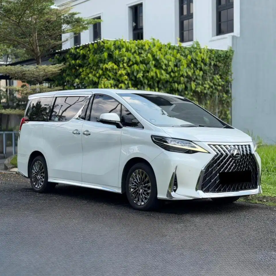 (CASH) Lexus LM350 7 Seaters 2022