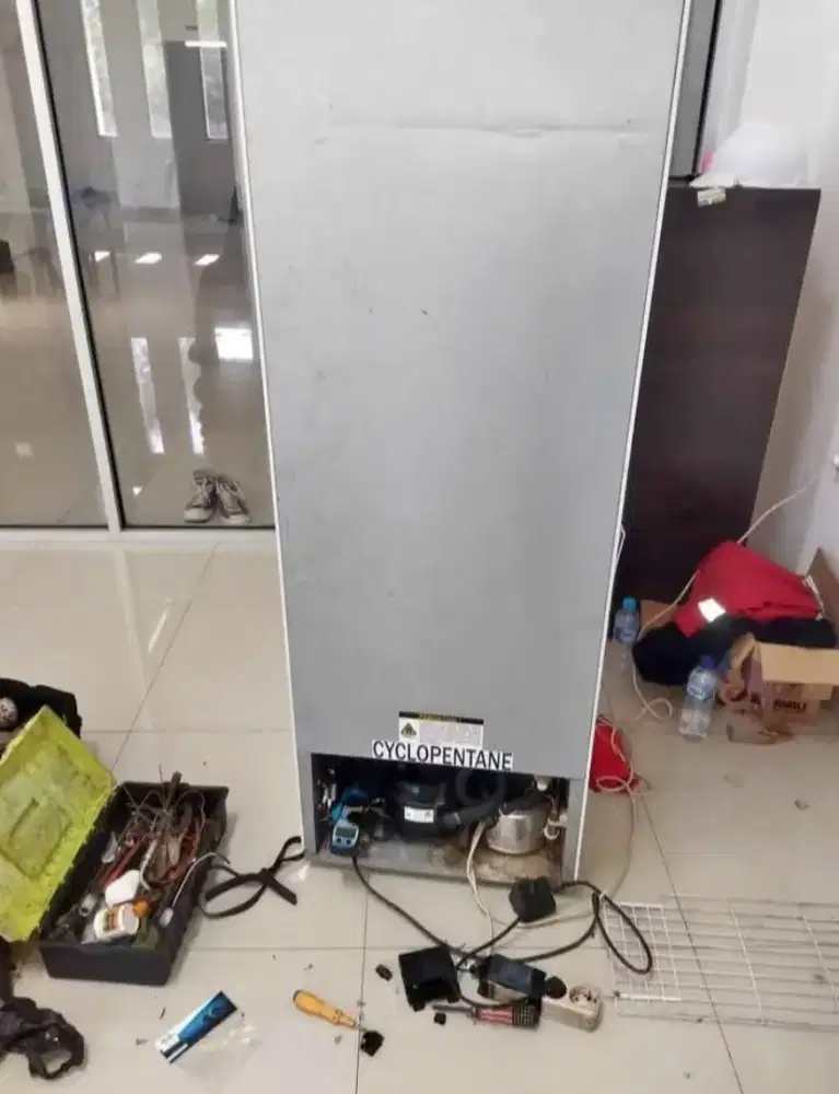 SERVIS KULKAS DAN FREZER