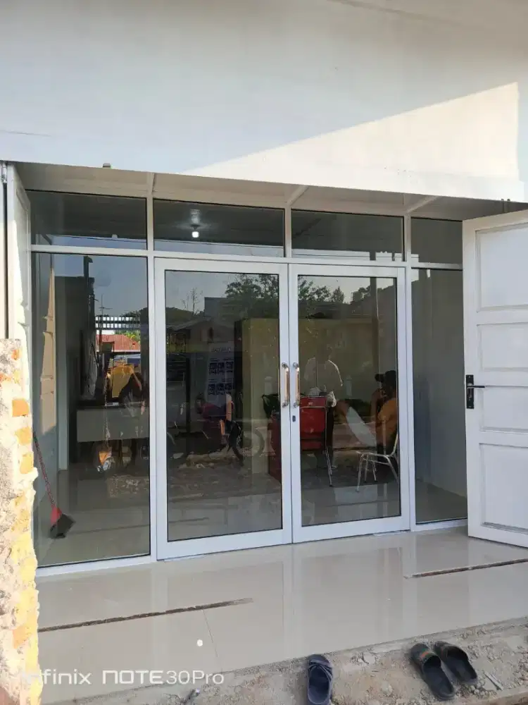 Partisi kaca, pintu kaca swing engsel tanam, jendela casment