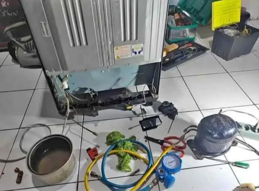 SERVIS KULKAS DAN FREZER