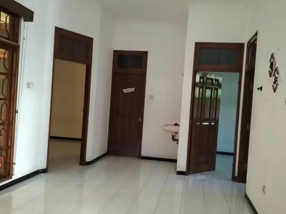 MURAH!! Rumah 1 Lantai di Dharmahusada Indah Barat Hanya 2,7M