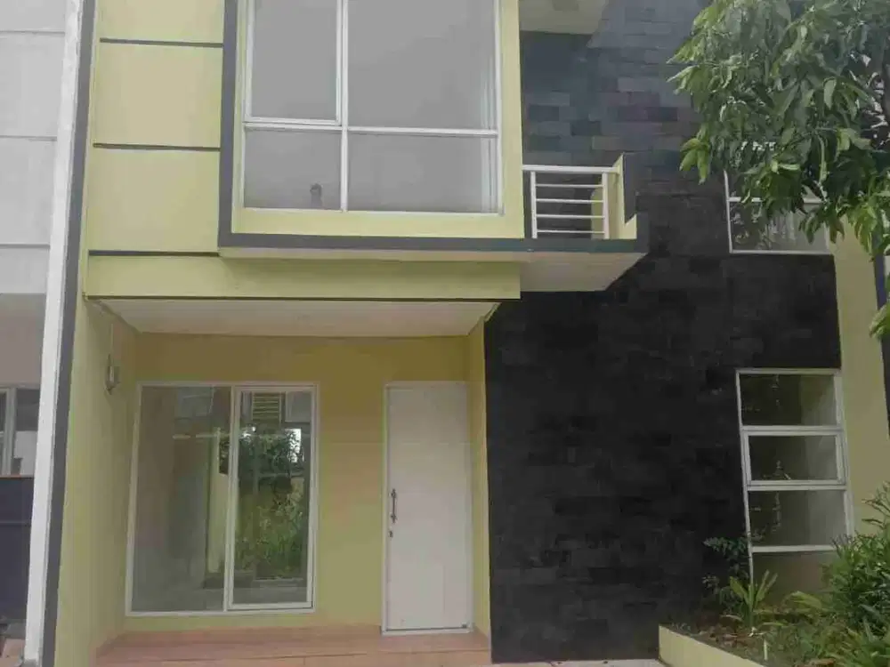 Cuma 1 KM ke stasiun LRT Harjamukti, dijual rumah 2 lantai sudah renov siap huni