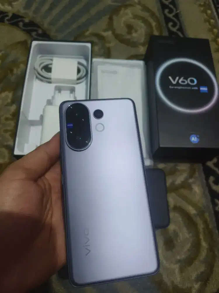 VIVO V60 Dark Titanium