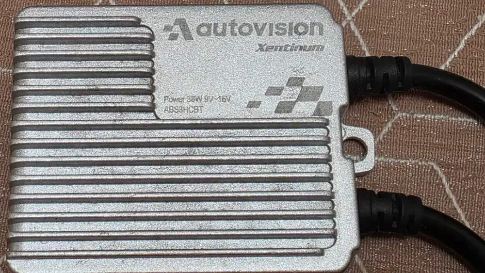 Lampu Autovision Asli