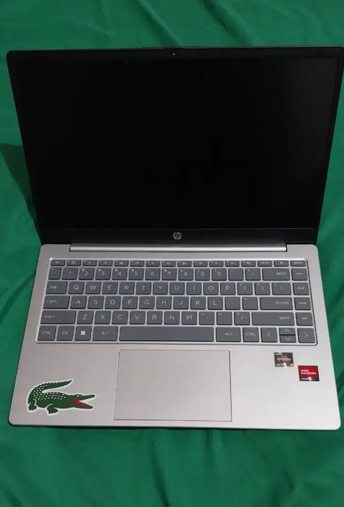 Laptop HP AMD Ryzen 3 7320U 8/512