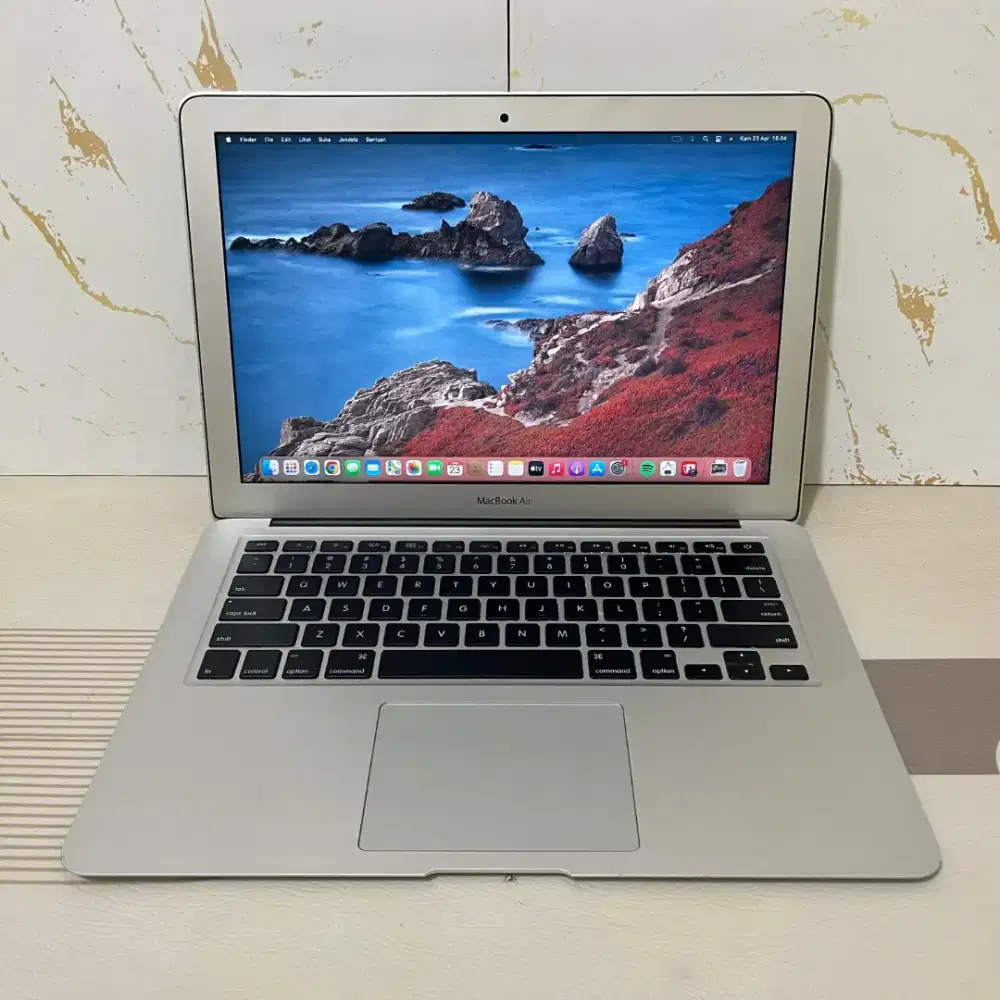 Macbook Air 13-inch, 2017.