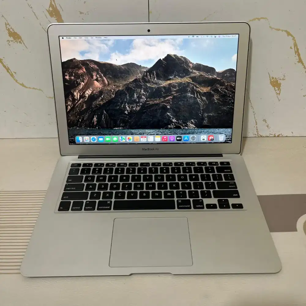 Forsale, Macbook Air 13-inch, Early 2015