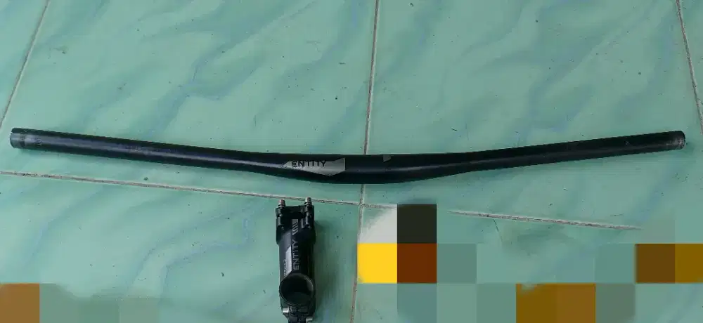 Sadel, Stem & handelbar Bawaan Polygon D5