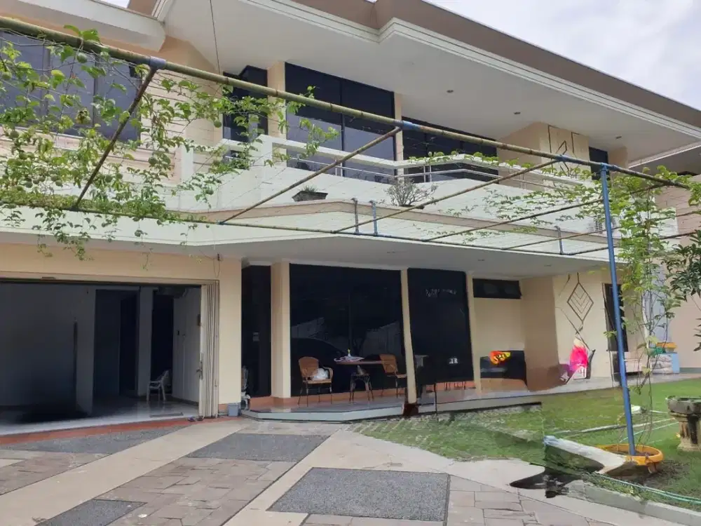 DIJUAL RUMAH RAYA SATELIT LUAS BESAR TERAWAT FULL FURNISHED
